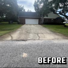 Navarre-Shine-Elevating-Excellence-in-Driveway-Cleaning-with-Honorable-Pressure-Washing 0