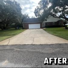 Navarre-Shine-Elevating-Excellence-in-Driveway-Cleaning-with-Honorable-Pressure-Washing 1