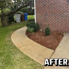 Navarre-Shine-Elevating-Excellence-in-Driveway-Cleaning-with-Honorable-Pressure-Washing 3