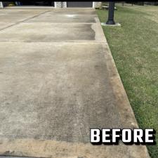 Navarres-Premier-Driveway-Cleaning-Service-Honorable-Pressure-Washing-Delivers-Excellence 1